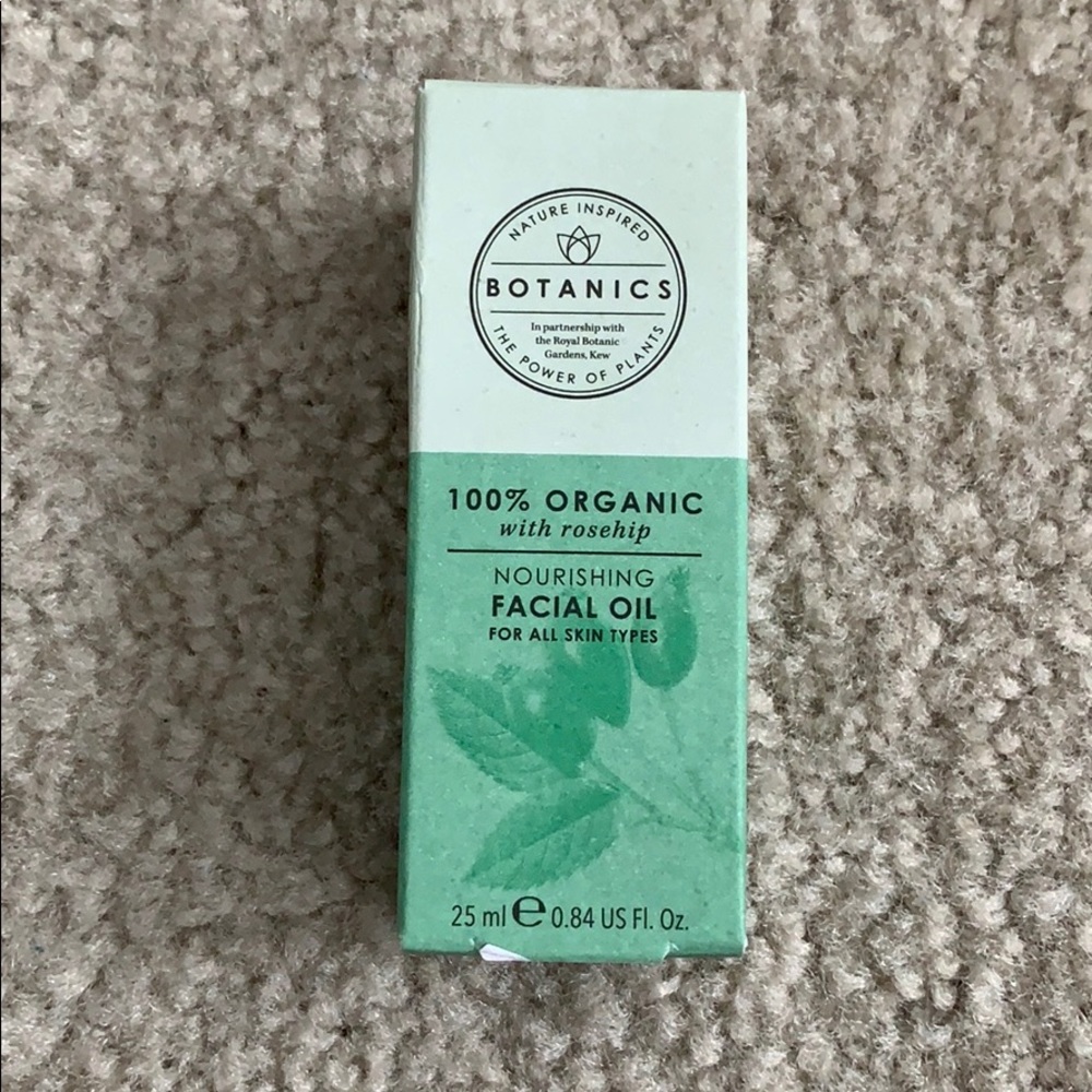 Botanics 100% organic facial oil w/ rosehip